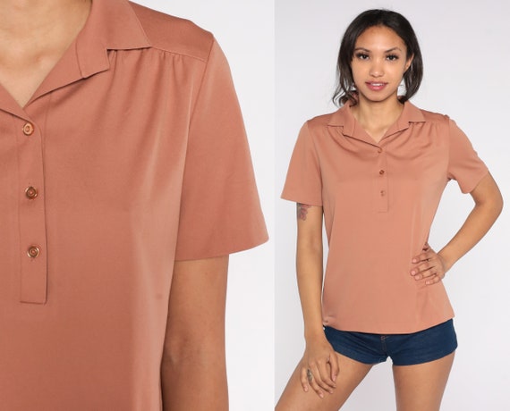 70s Polo Top Muted Terracotta Blouse Simple Collared Shirt Boho Collar Bohemian Short Sleeve Retro Preppy Vintage 1970s Brown Medium
