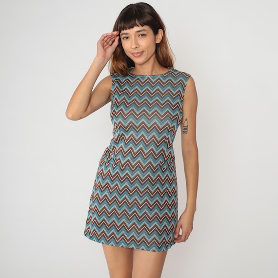 Chevron Mini Dress Y2K Turquoise Brown Cream White Zigzag Pattern Fitted Bodycon Club Summer Party Vintage Geometric Striped Teal Small S