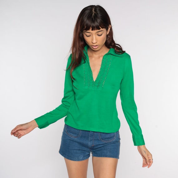 70s Blouse Green Collared Shirt Crochet Trim V Neck Top Boho 1970s Hippie Blouse Long Sleeve Shirt Vintage Bohemian Dagger Collar Small