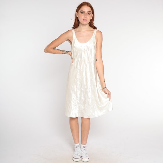 Ivory Slip Dress 90s Embroidered Heart Lingerie Nightgown Mini Dress Low Back Sleeveless Sexy Nightie Retro Romantic Vintage 1990s Medium M