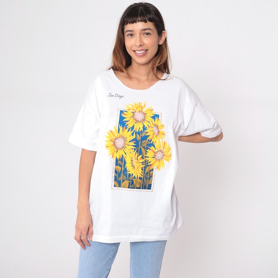San Diego Sunflower Graphic Tee 90s White Cotton Short Sleeve Vintage T Shirt Floral Print Summer Beach California Tourist Souvenir Large L