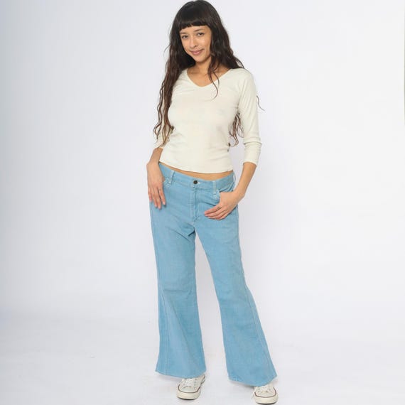 80s Lee Jeans Light Blue High Rise Flare Wide Leg Bell Bottom Cotton Denim Vintage Minimalist Mom Jeans Relaxed Fit Bohemian Hippie 33 x 30