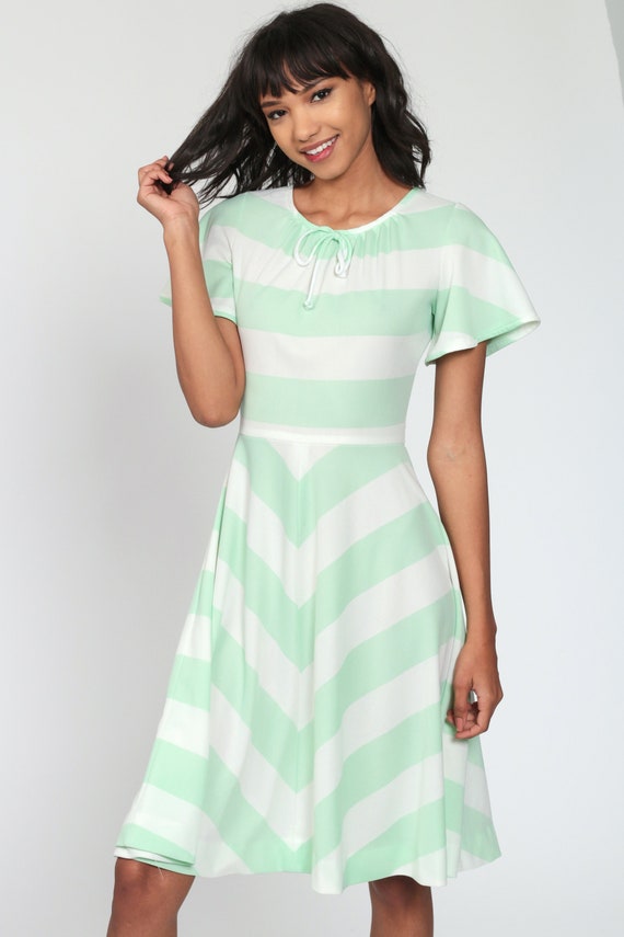 70s CHEVRON Dress Green Stripe Dress Flutter Slee… - image 3