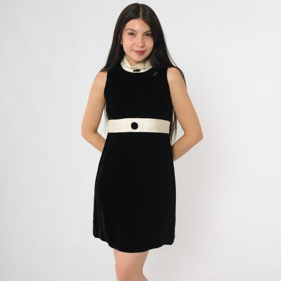 Whimsigoth Mini Mod 60s Black Velvet Mini Dress Mod White Satin Collar Gothic Sleeveless 1960s Alternative Grunge Party Dress Small S