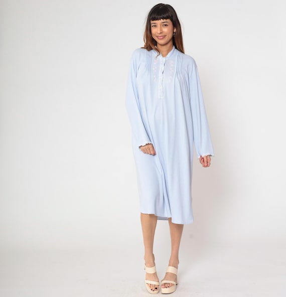 Pastel Blue Nightgown 80s Vanity Fair Embroidered Floral Button Front Pintuck Mandarin Collar Lace Trim Cotton Long Sleeve Extra Large XL