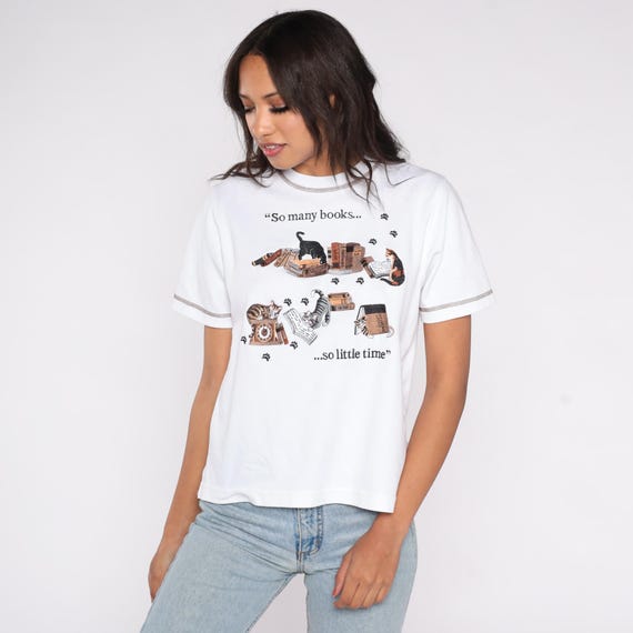 Cat Book Lover Tee 90s Vintage Quote "So Many Books So Little Time" White Contrast Stitch Librarian Gift Library Nerdcore Cat Lady Small S