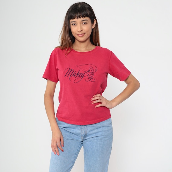 Mickey Mouse Tee 90s Red Coral Disney Fishing Cartoon Graphic T-Shirt Cotton Crew Neck Character Summer Casual Vintage Top Medium M
