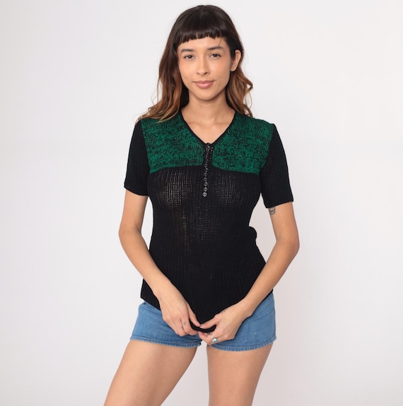 70s Green Black Sweater V Neck Short Sleeve Color Block Knit Top Two Tone Vintage Fitted Ribbed Pullover Tennis Preppy Medium M