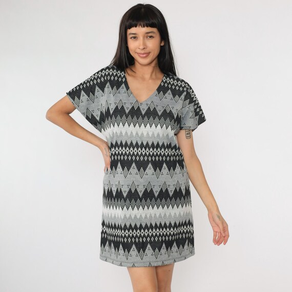 Vintage Metallic Mini Dress 60s 70s Zig Zag Striped Mod Party Dress Sparkly Silver Short Sleeve Cocktail 1970s Shift Retro Medium Large