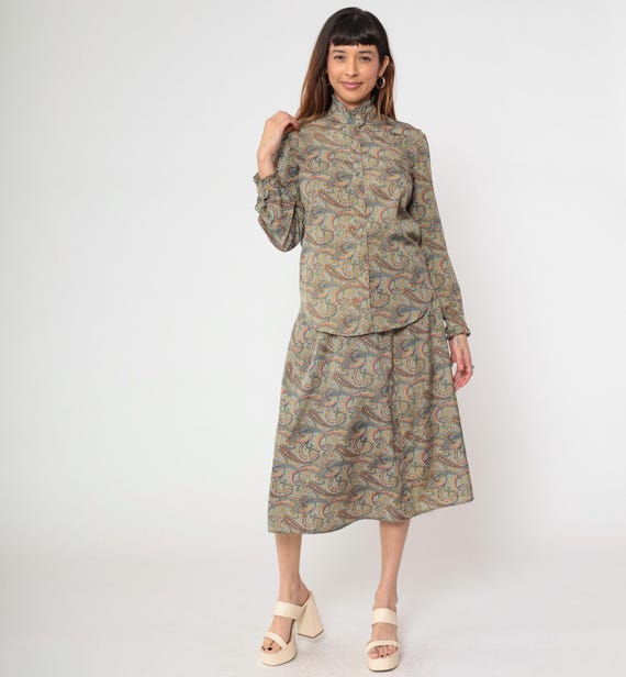 Paisley Two Piece Set 70s The Villager Sage Green Multi Blouse Skirt Matching Button Front High Neck Long Sleeve Secretary Small S