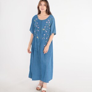 Floral Denim Dress Y2k Jean Hummingbird Midi Dress Embroidered Flower Bird Dress Blue Shift Retro Casual Short Sleeve Vintage 00s 2x 2xl image 3