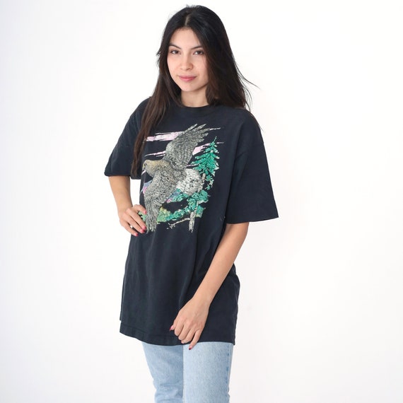 90s Hawk Tshirt 90s Bird Shirt Bird of Prey Vintage Retro T Shirt Black Wildlife Animal Tee 1990s Graphic Fruit of the loom Medium Large