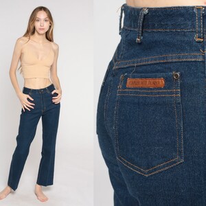 Hoog getailleerde jeans jaren '80 donkere wassen denim broek rechte pijp jeans retro hipster boho hippie hoge opkomst vintage jaren 1980 Charlotte Ford kleine 4 26 afbeelding 1