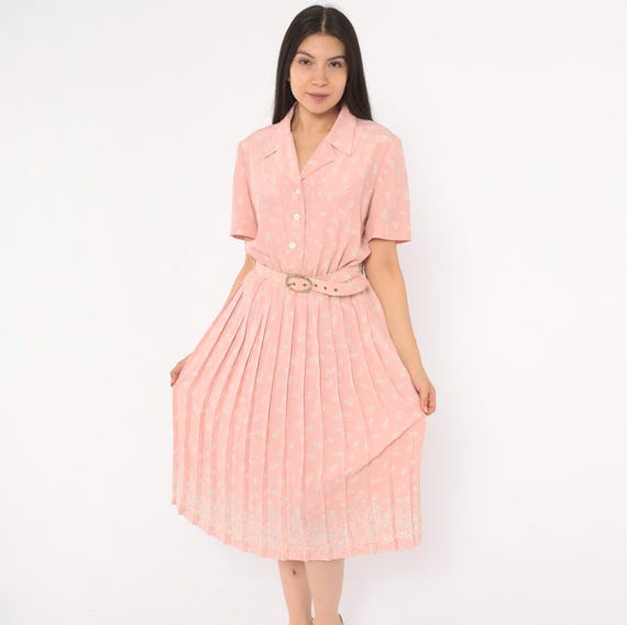 80s Pink Floral Shirtdress Pleated Skirt Belted Waist Notched Collar Button Front Blush Rose White Ditsy Pintuck Leslie Fay Midi Small S