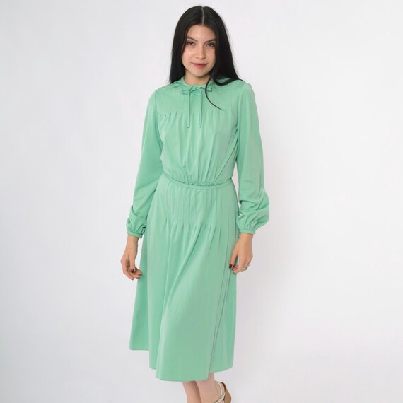 Vintage 70s Green Midi Dress Light Mint Tie Neck Pin Tuck Detail Long Sleeve Day Dress 1970s Blouson Secretary Retro Small 4
