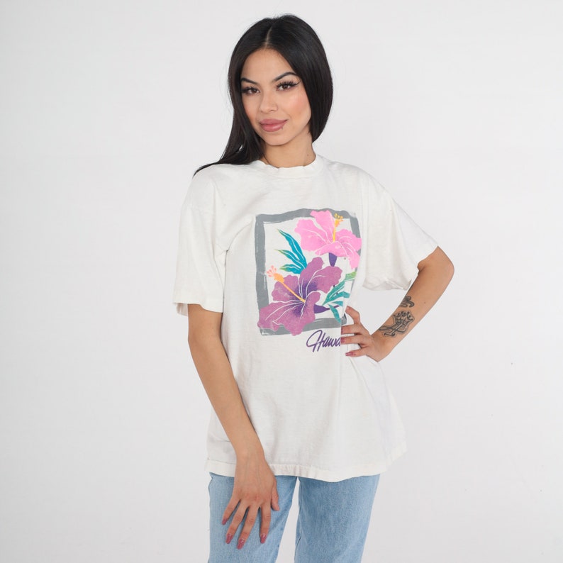 Hawaii T-shirt 90-tals Hawaiiansk Hibiskusblomma Tropisk Blommig Grafisk T-shirt Surfer Tourist T-shirt Enkelsöm Vit Vintage 1990-tals Stor bild 2