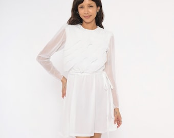 Vestido de gasa con volantes de los años 70, blanco, manga larga, mangas transparentes, minivestido con volantes, corpiño escalonado, femenino, vintage, nupcial, de ensueño, para fiestas, verano, playa, vacaciones, talla S