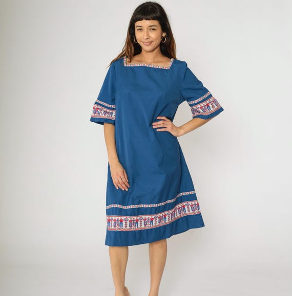 Vintage Folk Embroidered Dress 60s 70s Austrian Style Mod Midi Bohemian Hippie Shift Short Bell Sleeve Vintage 1960s Boho Medium Large
