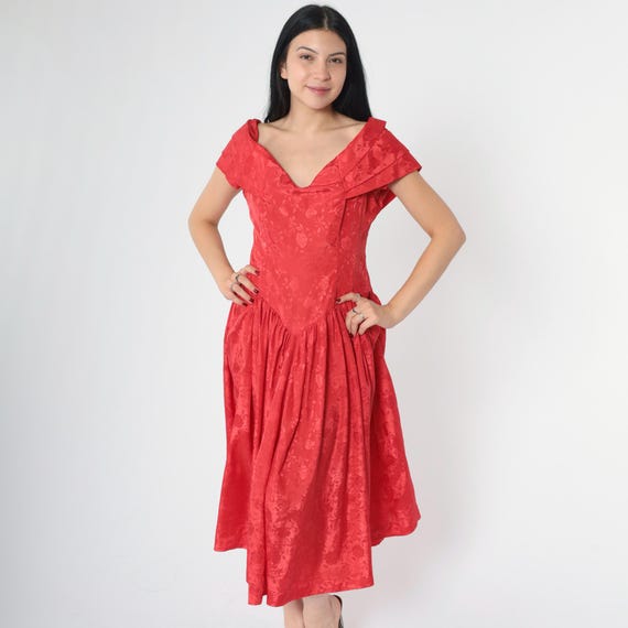 Vintage 80s Red Jacquard Evening Dress Off Shoulder Collar Floral Basque Waist Party Prom Midi Full Skirt 1980s Formal Gown Medium 10