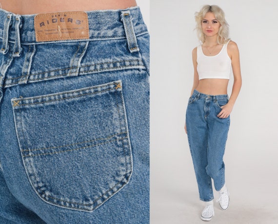 Gap's Low-Rise Jeans Are '90s-Style Perfection - The Mom Edit