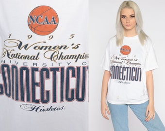 Connecticut Huskies Shirt 1995 Women's Basketball Shirt 90s University Tshirt NCAA College Shirt Graphic T Shirt Vintage Medium