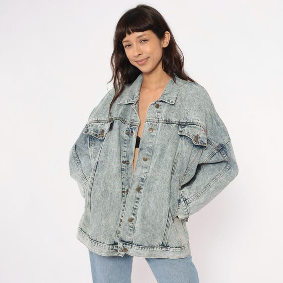 90s Denim Jacket Acid Wash Light Blue Jean Jacket Button Front Grunge Vintage Boyfriend Fit Collar Chest Pockets Long Sleeve Casual Small S