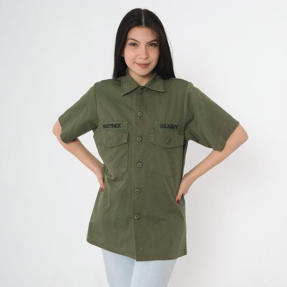 Vintage Military Shirt 60s 70s U.S. Navy Olive Green Utility Button Up Short Sleeve Cotton Twill Workwear Vietnam Era Small 14 1/2 x 31