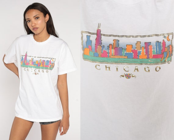 Chicago T Shirt Y2K Metallic Cityscape Graphic Illinois TShirt Vintage 00s Shirt Travel Print Tourist Tee Souvenir Retro Medium