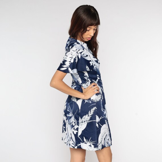 Babydoll Mini Dress 70s Mod Mini Leaf Print Navy … - image 5