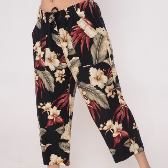 Tropical Floral Capri Pants 90s Black Cropped Pan… - image 4