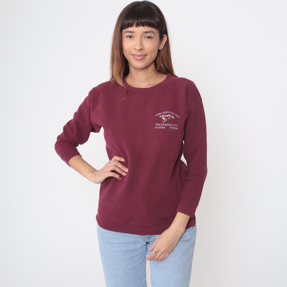 Burgundy Alaska Sweatshirt 90s Maroon Pullover Trek Over The Top Dawson City Yukon Travel Tourism Vintage Graphic Grandpacore Small S