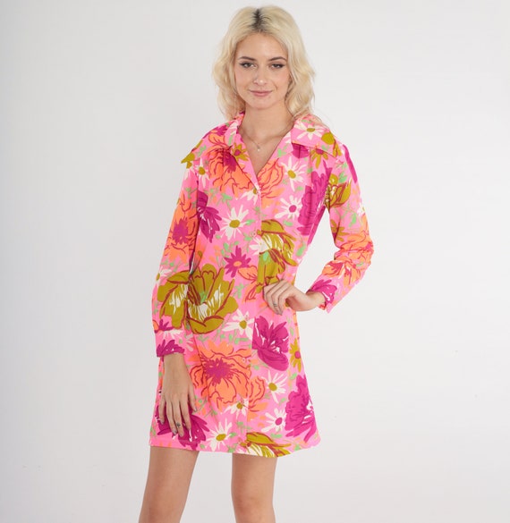 Bright Pink Floral Dress 70s Mini Dress Wing Collar Button up Long Sleeve Hippie Groovy Flower Shift Mod Barbie Vintage 1970s Small Medium