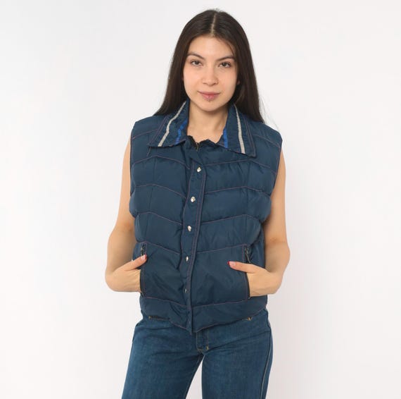 80s Navy Puffer Vest Frostline Kit Snap Front Chevron Quilted Sleeveless Jacket Zip Pockets Striped Collar Down Fill Outdoor Gorpcore Small