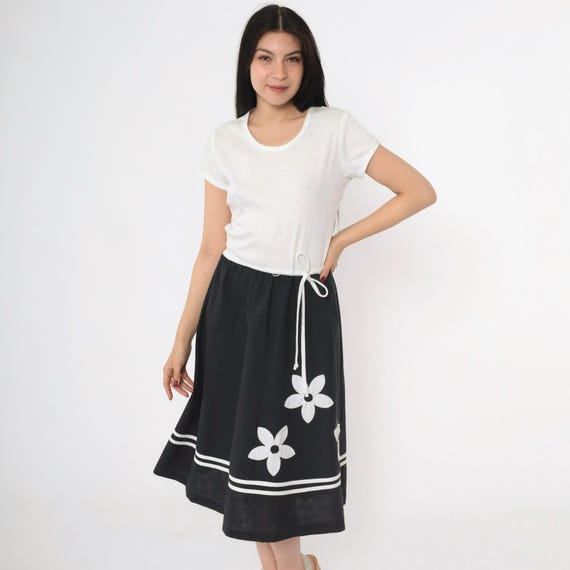 Vintage Black White Floral Dress 70s 80s Graphic Bohemian Midi Boho High Waisted Scoop Neck Short Sleeve 1970s Hippie Flower Print Medium