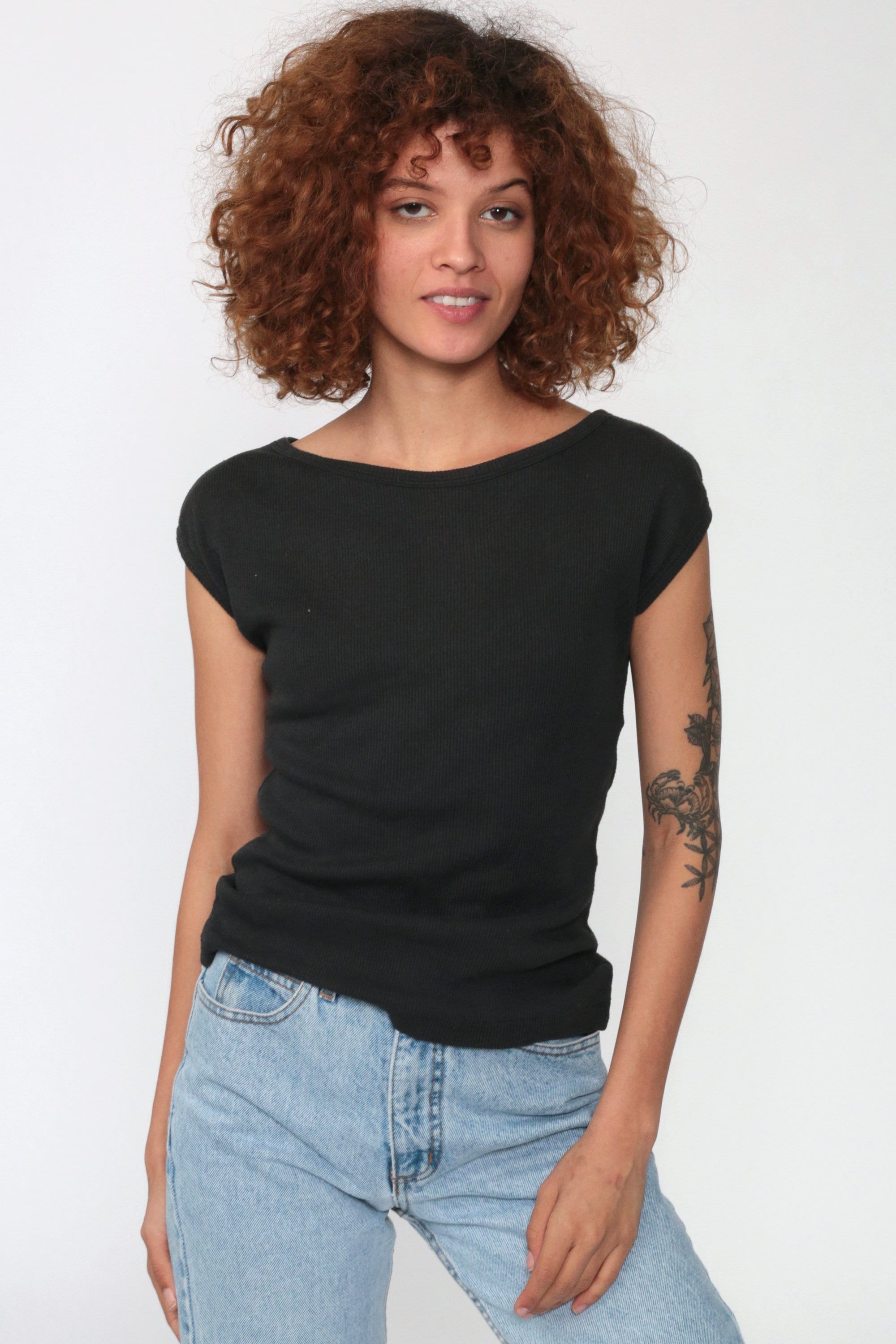 basic black t shirt women