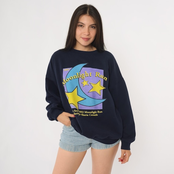 Vintage 2002 Moonlight Run Sweatshirt Lethbridge Alberta Celestial Stars Moon Graphic Pullover 00s Marathon Race Crewneck Canada Navy Medium
