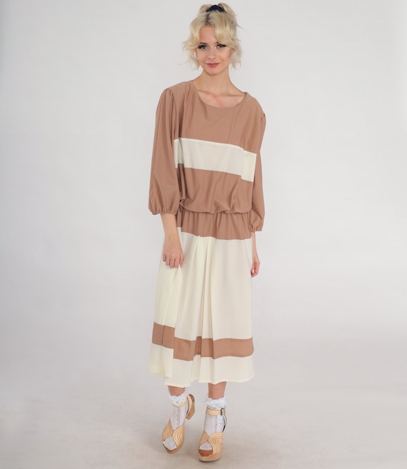 Striped Blouson Dress 70s Pleated Midi Dress Brown White Retro High Waisted Long Sleeve Secretary Dress Simple Boho Vintage 1970s 24 1/2