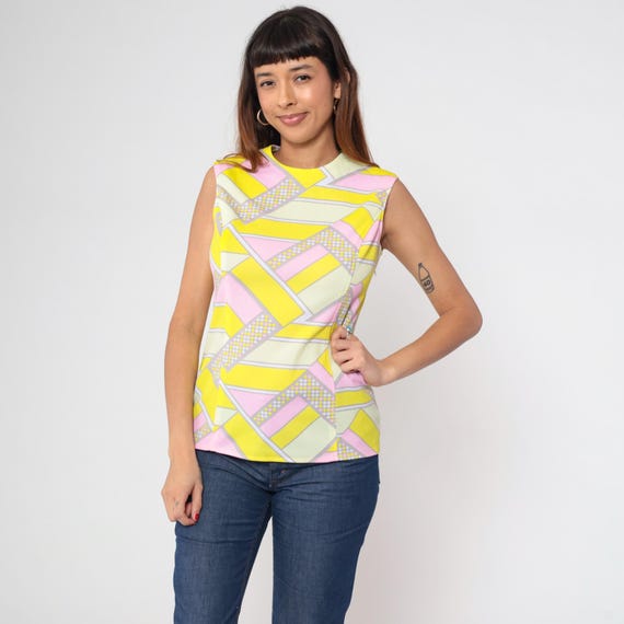 70s Psychedelic Tank Top Vintage 60s Mod Hippie Blouse Pink Yellow Geometric Print Boho Shirt Sleeveless Space Age Medium M