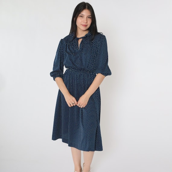 70s Blue Polka Dot Dress Midi Keyhole Tie Neck Dress 1970s Boho High Elastic Waist Retro Vintage 1/2 Puff Sleeve Blouson Bohemian Small