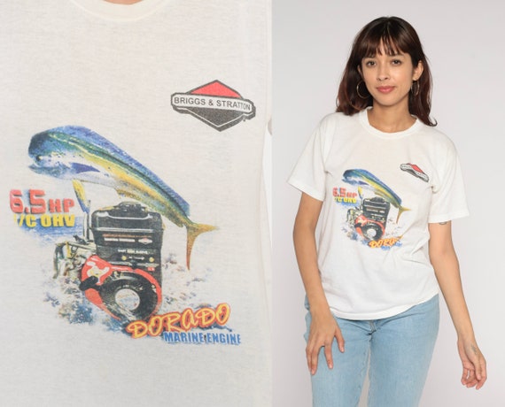 Dorado Machine Engine Shirt 90s Speedboat T-Shirt Boating Fishing Graphic Tee Briggs & Stratton Single Stitch White Vintage 1990s Small S