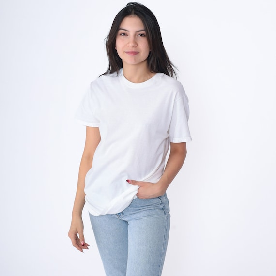 Plain White T-Shirt Y2K Crew Neck Tshirt Undershirt Retro Basic Tee Simple Layering Thin T Shirt Cotton Blend Vintage 00s Medium M