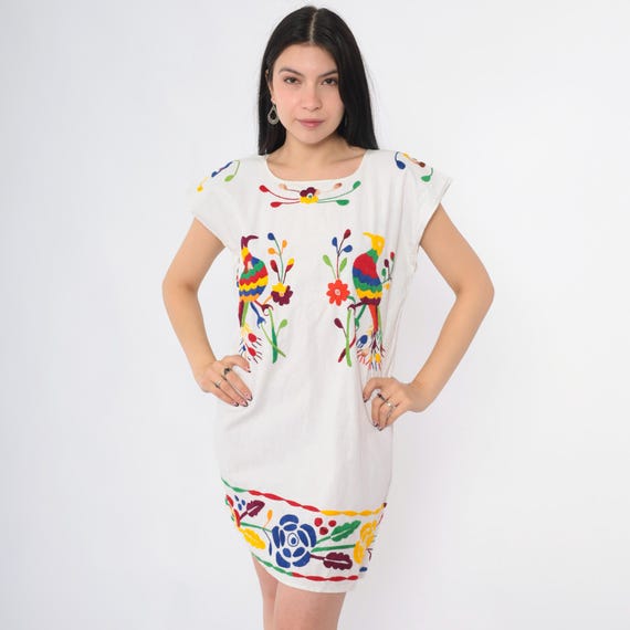 Vintage Embroidered Peacock Dress Mexican Bird Hippie Boho Mini Bohemian Floral Cotton Tunic White Festival Minidress Medium M