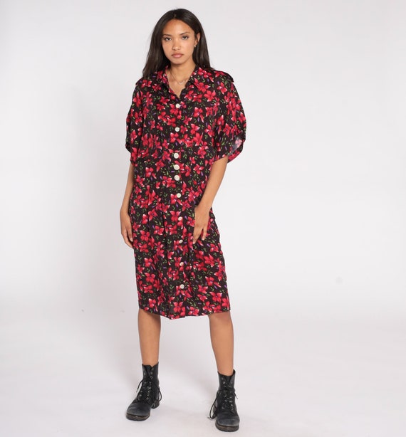80s Floral Dress Black Red Shirtdress 90s Pleated Rayon Midi Dress Bohemian Button Up Epaulette Dress Vintage 1980s Short Sleeve Large L