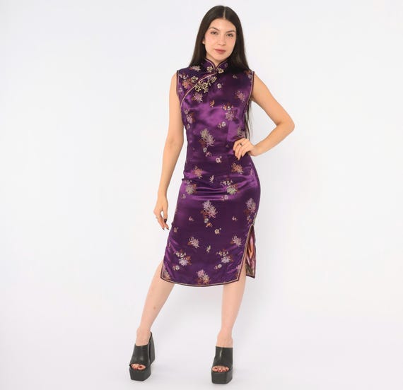 Y2K Purple Cheongsam Dress Floral Brocade Mandarin Collar Sleeveless Frog Button Cream Gold Sheath Chrysanthemum Vintage Extra Small XS