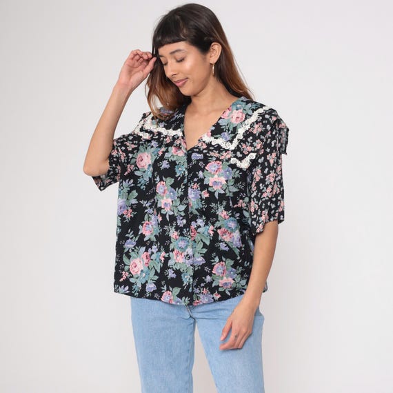 Floral Blouse 90s Black Button Up Short Sleeve Pink Purple Flower White Lace Collar Trim V Neck Cottage Vintage Extra Large XL 1X Plus Size