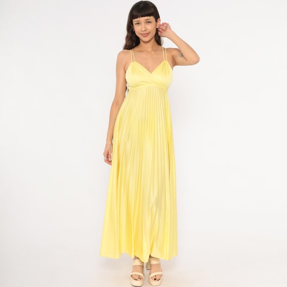70s Yellow Pleated Maxi Dress Empire Waist Gown Lemon Accordion Pleat Disco Summer Bridesmaid Grecian Summer Beach Vintage Frock Small S