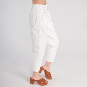 Pleated White Jeans 27 -- 90s Jeans High Waisted Balloon Denim Pants Tapered Mom Jeans 80s Vintage Paper Bag Jeans Small