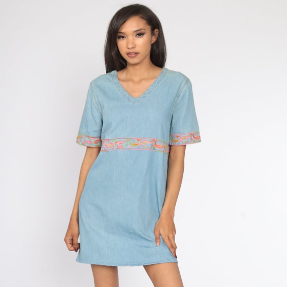 Embroidered Denim Dress 90s Paisley Embroidered Dress Mini Dress Jean Shift 1990s Blue Summer Vintage Minidress Short Sleeve Medium