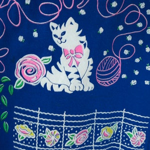 Vintage Cat Sweatshirt 80s 90s Blue Kitten Yarn Floral Sweatshirt 1990s Graphic Novelty Animal Sweater Retro Kawaii Oversized Medium image 5