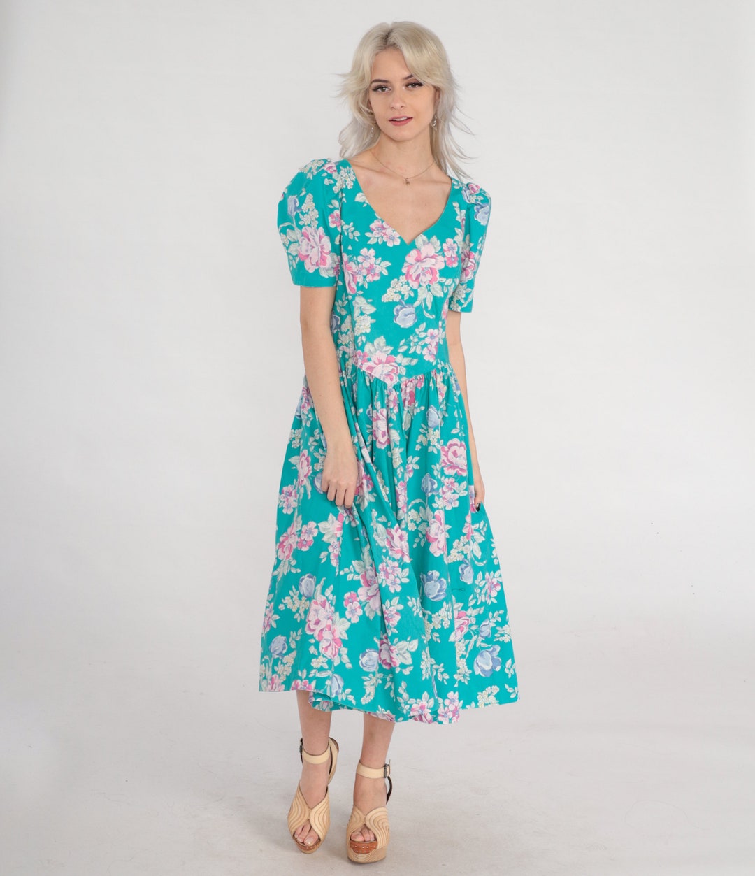 LAURA ASHLEY vintage 1980s day dress, floral cotton basque waist midi full skirt dress